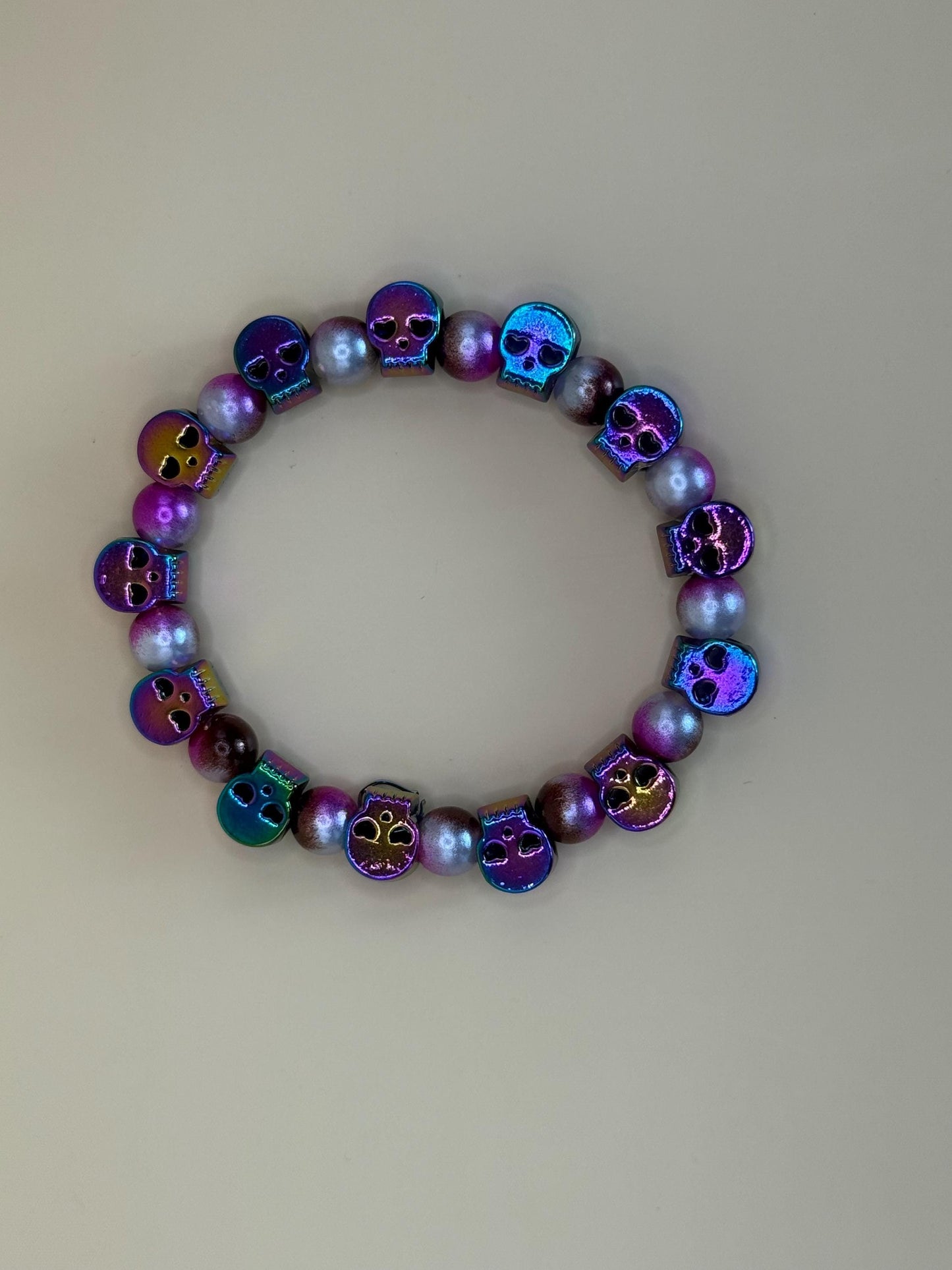 Handmade metallic skull bead bracelet