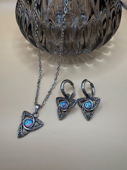 Celtic knot jewellery set, earrings and pendant necklace.